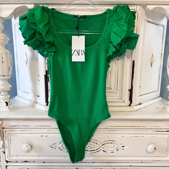 Zara Tops - Zara size s bodysuit *NWT*